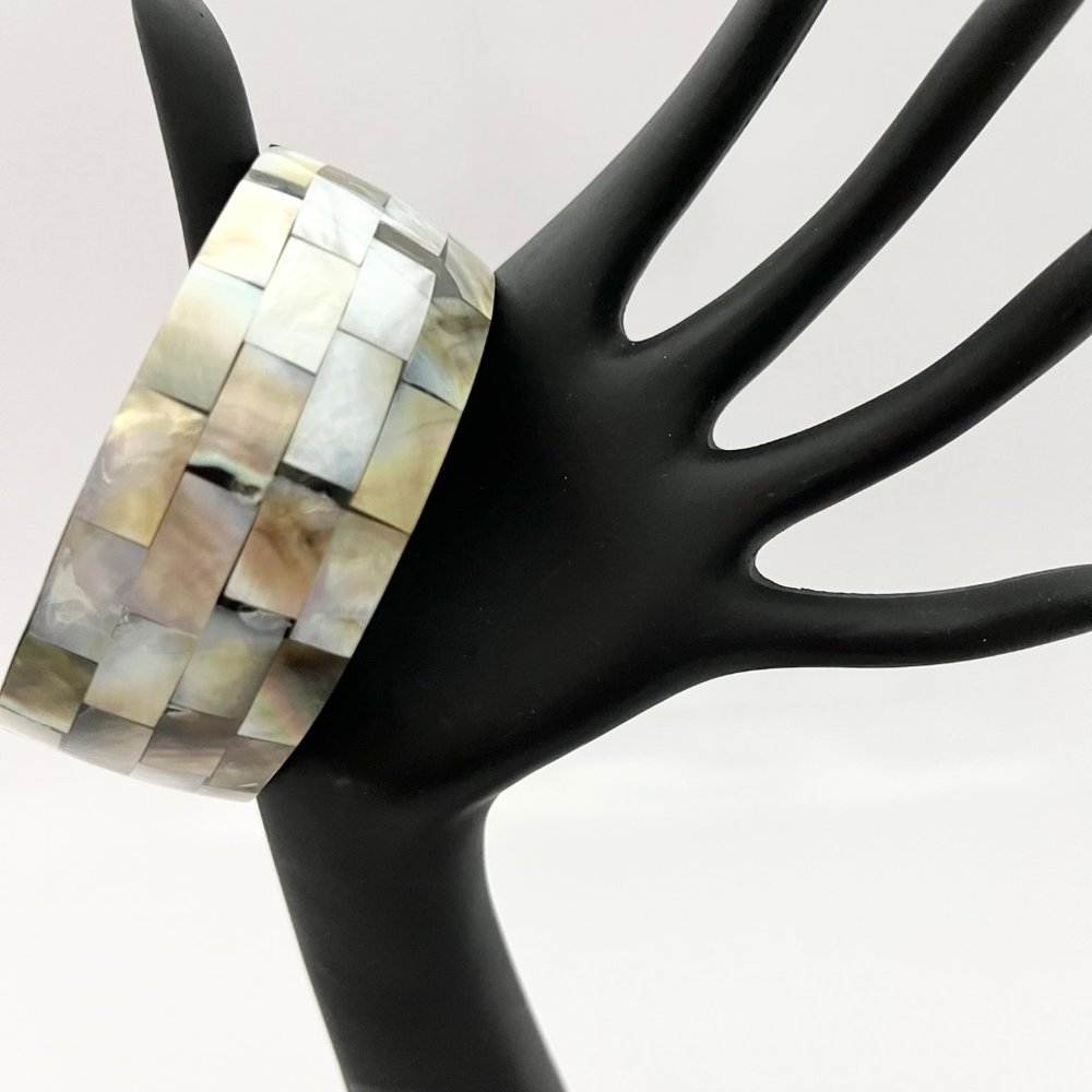 MOTHER OF PEARL BANGLE BRACLET - MOSAIC DESIGN IRIDESCENT MOP SHELL JEWELRY